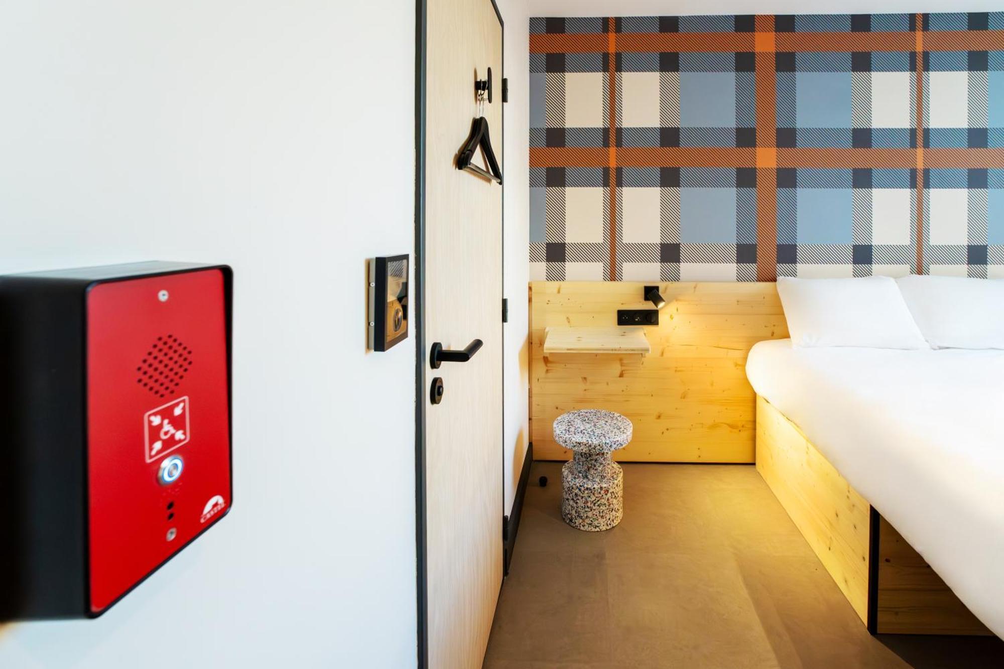 Easyhotel Marseille Euromed Marselha Exterior foto